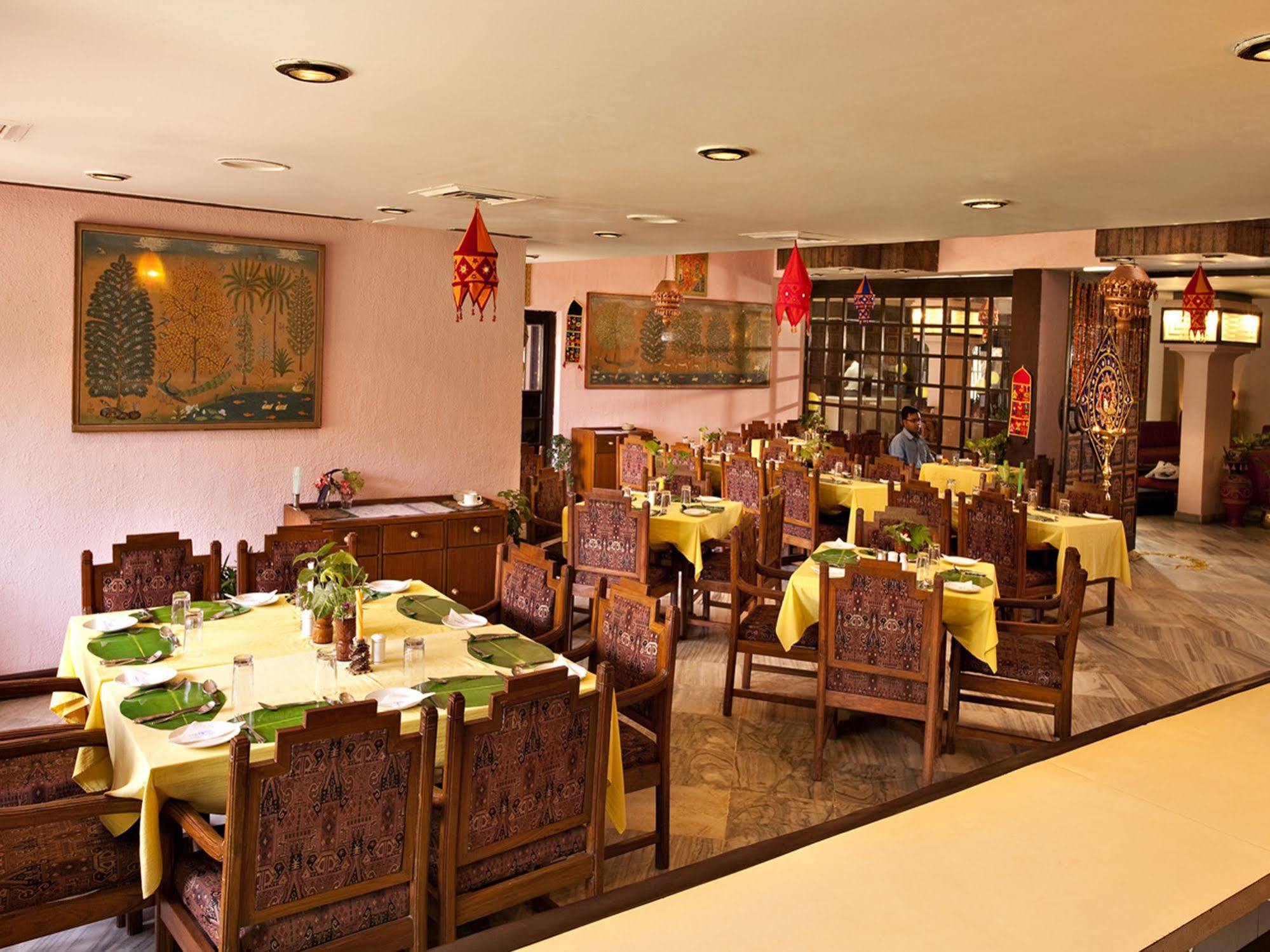 Hotel Kalinga Ashok Bhubaneswar Dış mekan fotoğraf